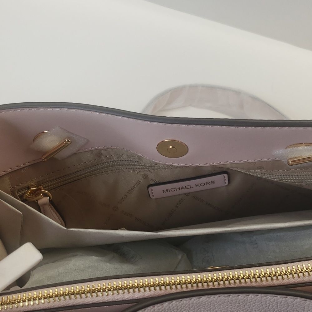 Michael Kors Teagen - Picture 7 of 9